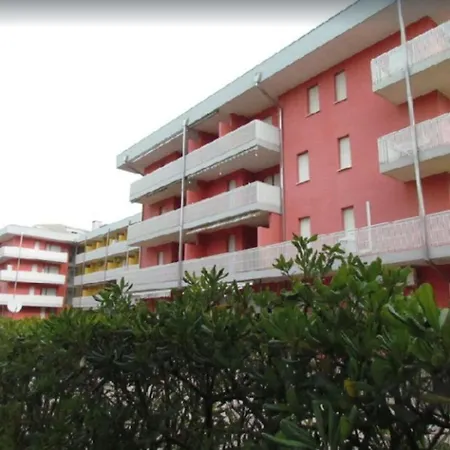 Seafront Building In A Great Location - Beahost
