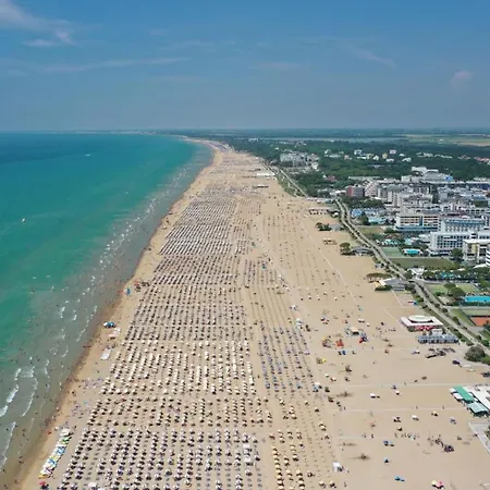 Apartment Seafront Building In A Great Location - Beahost *